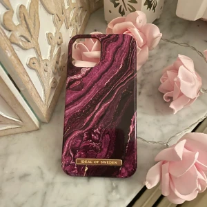 Ideal of sweden skal  - Skal från ideal of sweden i nyskick. Passar iPhone 12  Hämtas i Uppsala, kan även frakta mot kostnad 