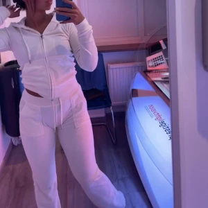 Juicy couture  - Bra skick, köptes för en månad sen vill ha en annan färg. 