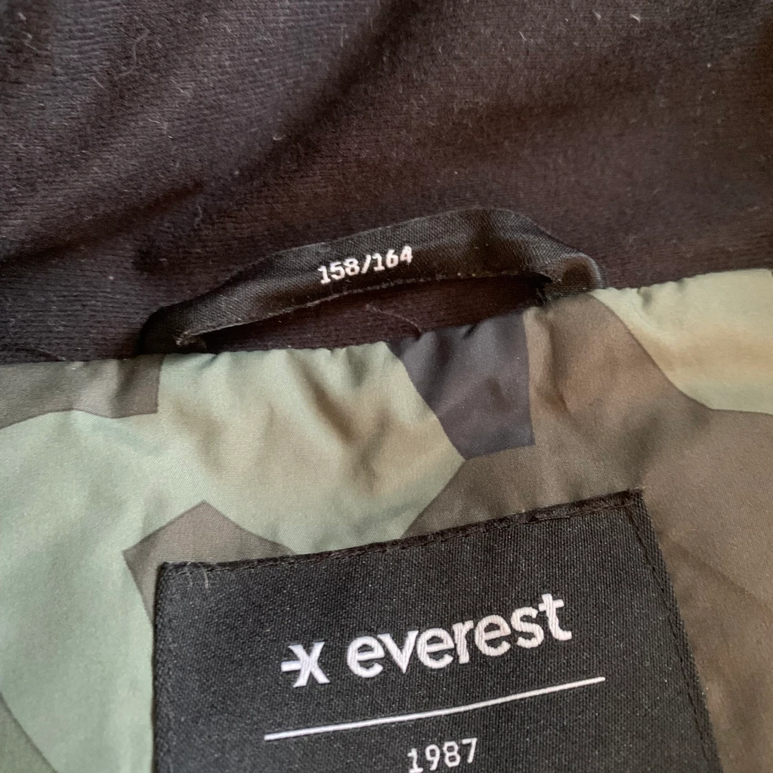 Everest väst - 90