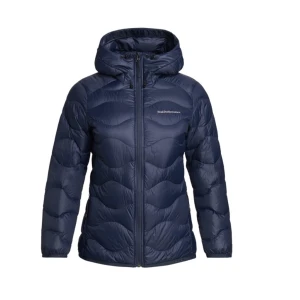 Peak performance höst/vår jacka - Jag säljer nu min fina peak performance höst/vårjacka. Inga defekter och väldigt fin, säljer pga för liten för mig, kom privat för fler bilder eller frågor🤍