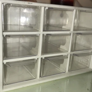 Förvaringslådor  - Säljer denna förvarings låda för 30kr plus frakt, köparen står för frakten  
