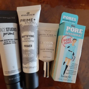 Primer  - Nya oöppnade primers Från märken så som: Benefit  Maybeline new york, essence cosmetics,emite make up Pris från 40 kr till 100 kr 