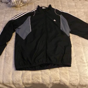 Adidas jacka - Fin jacka 