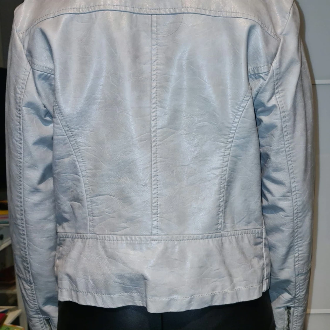 Kort grå jacka - 91