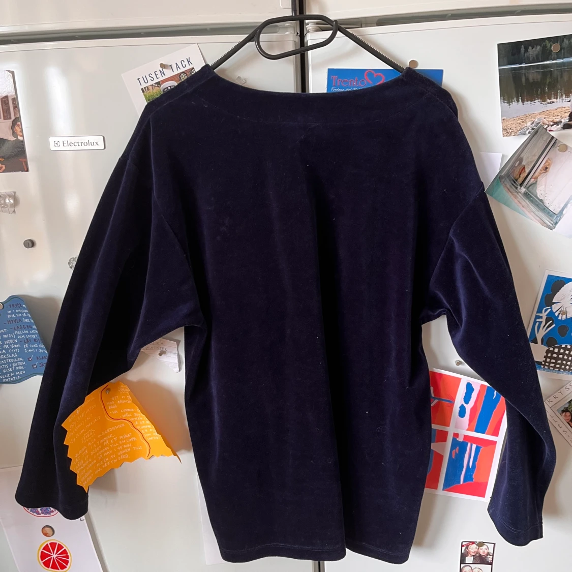 Mörkblå tröja i sammet - 90