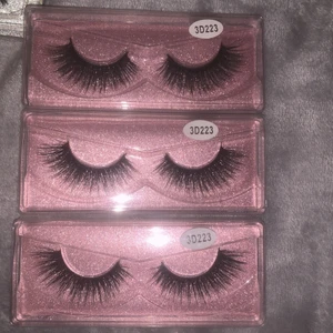 Fransar 15kr styck - Lösögonfransar för 15kr styck, köparen står för frakten, kom dm för frågor eller fler bilder❤️