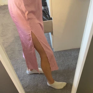kjol - säljer denna söta kjol från hm, alldrig använt då den är förstor för mig.💓