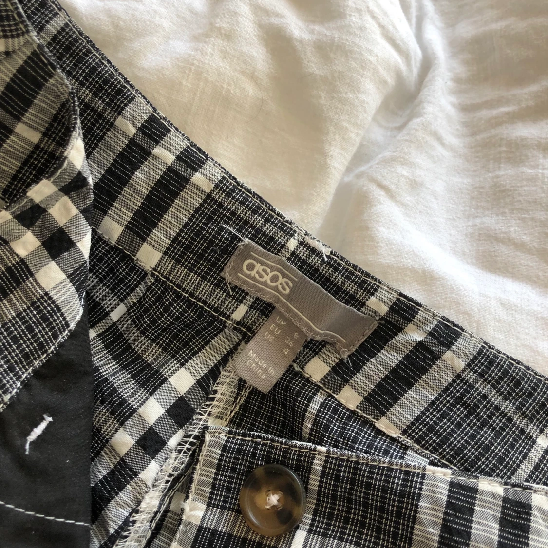 Rutiga raka byxor från asos - 91