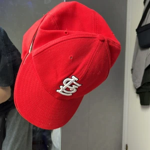 Skön keps! - Skön röd keps