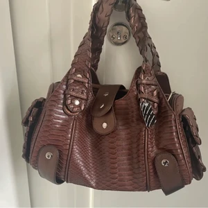 Väska - Oanvänd från humana