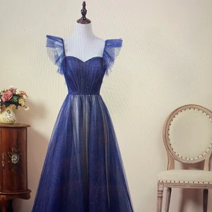 Balklänning! - Intressekoll på min prinsess balklänning :)              Endast testad! OANVÄND                                                           Kanske hittat en annan så ser om det är någon som är intresserad av denna! Köpt på etsy så svår att hinna få tag på innan balen! Kan passa ca XS-M då det är snörning där bak! Jag är ca 160 och den är ungefär 4 cm från marken! Ser ut exakt som på bilden fast lite ljusare blå i solen!  Kan mötas upp i gbg eller stockholm under lovet annars frakt! 