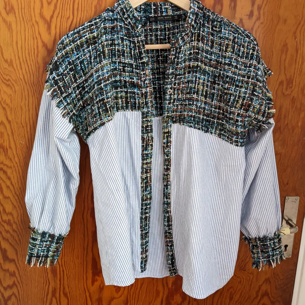 Super cool shirt from Zara, fantastic condition, worn a few times and decided it was not my style.. Skjortor.