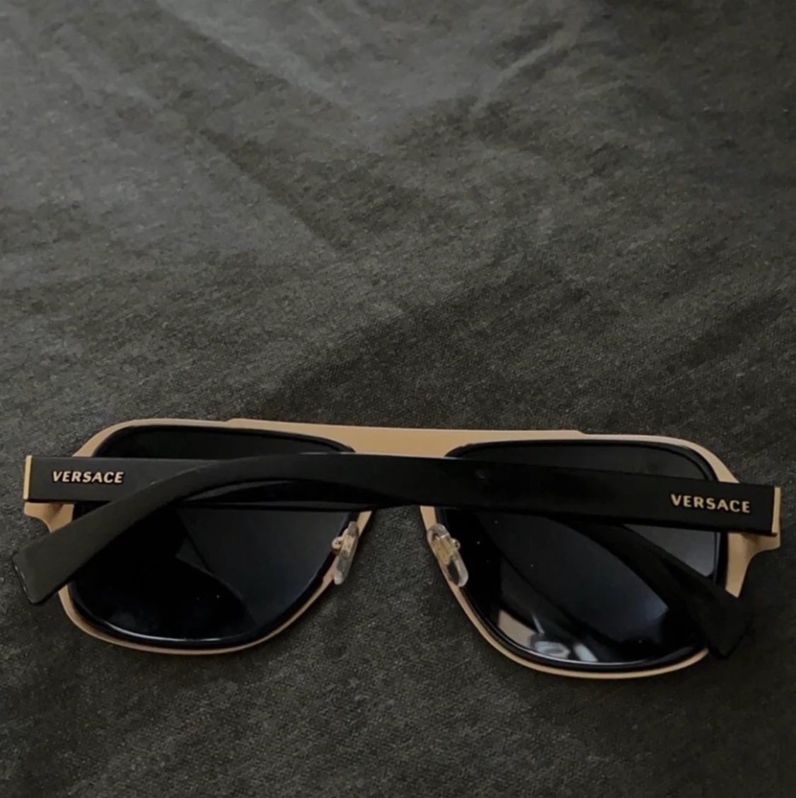 Versace glasögon  - 90