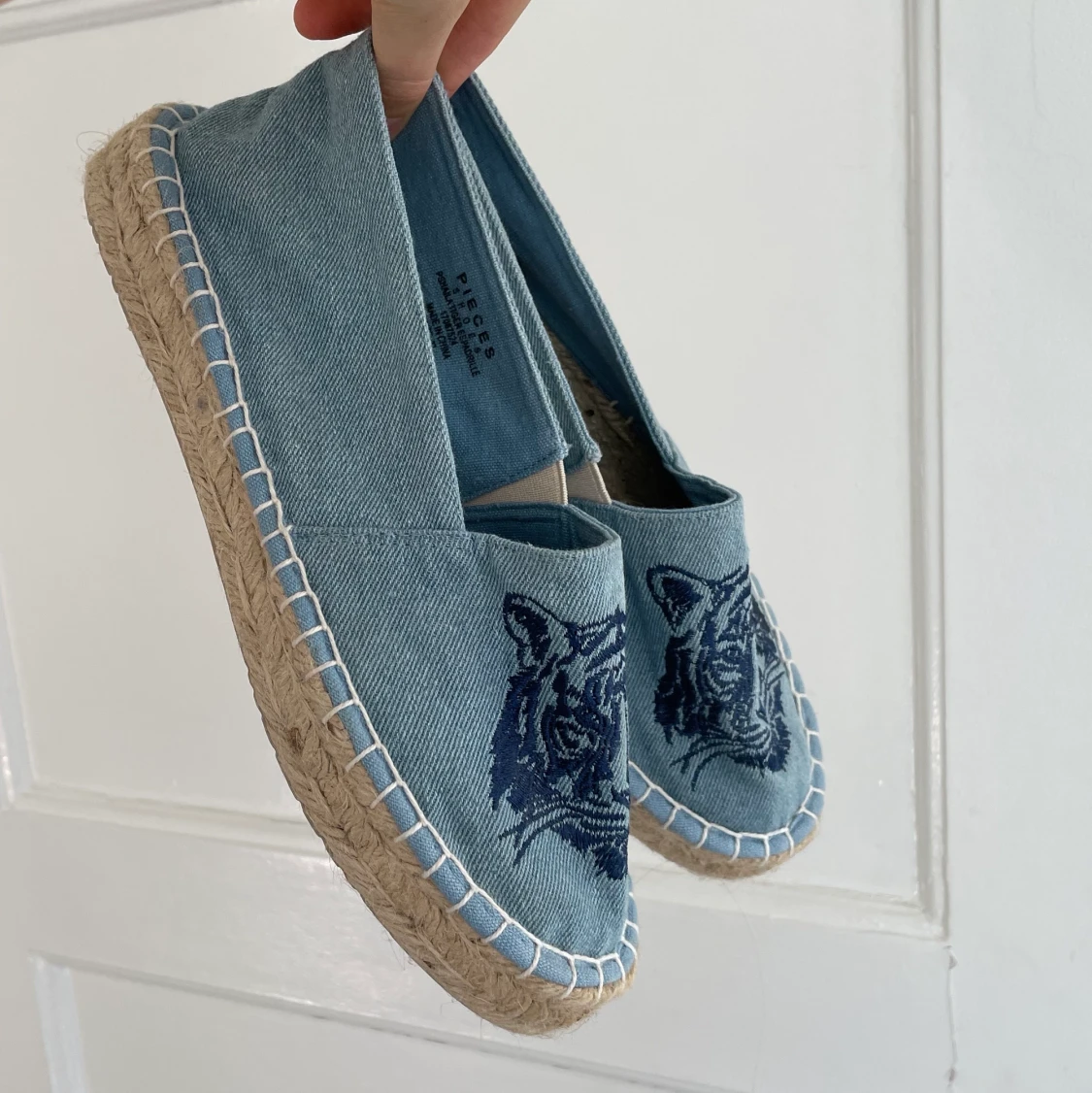 Sommarskor i strl 37 - 90