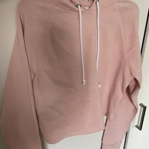 Huvtröja  - En maghuvtröja