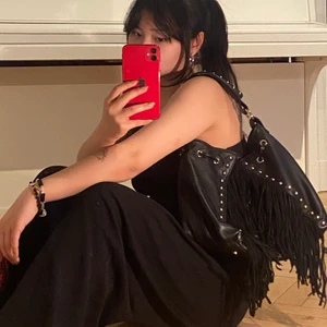 Väska  - Snygg Stockholms stillig svart vintage väska, får plast med dem sdagliga sakerna och är i helt nytt skick. 