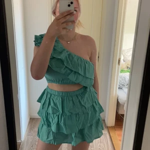 Set - Jag betällde hem detta set idag och det går inte att skicka tbx så därför säljer jag det. Passar 36/38. 💞💞💞💞