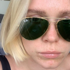 Rayban Pilot - Klassiska Rayban pilot solglasögon ☀️ skriv gärna för fler bilder! ☀️ fodral medföljer ☀️ spårbar frakt med postnord 