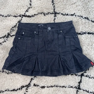 Kjol - Randig jeanskjol från esprit i storlek 32