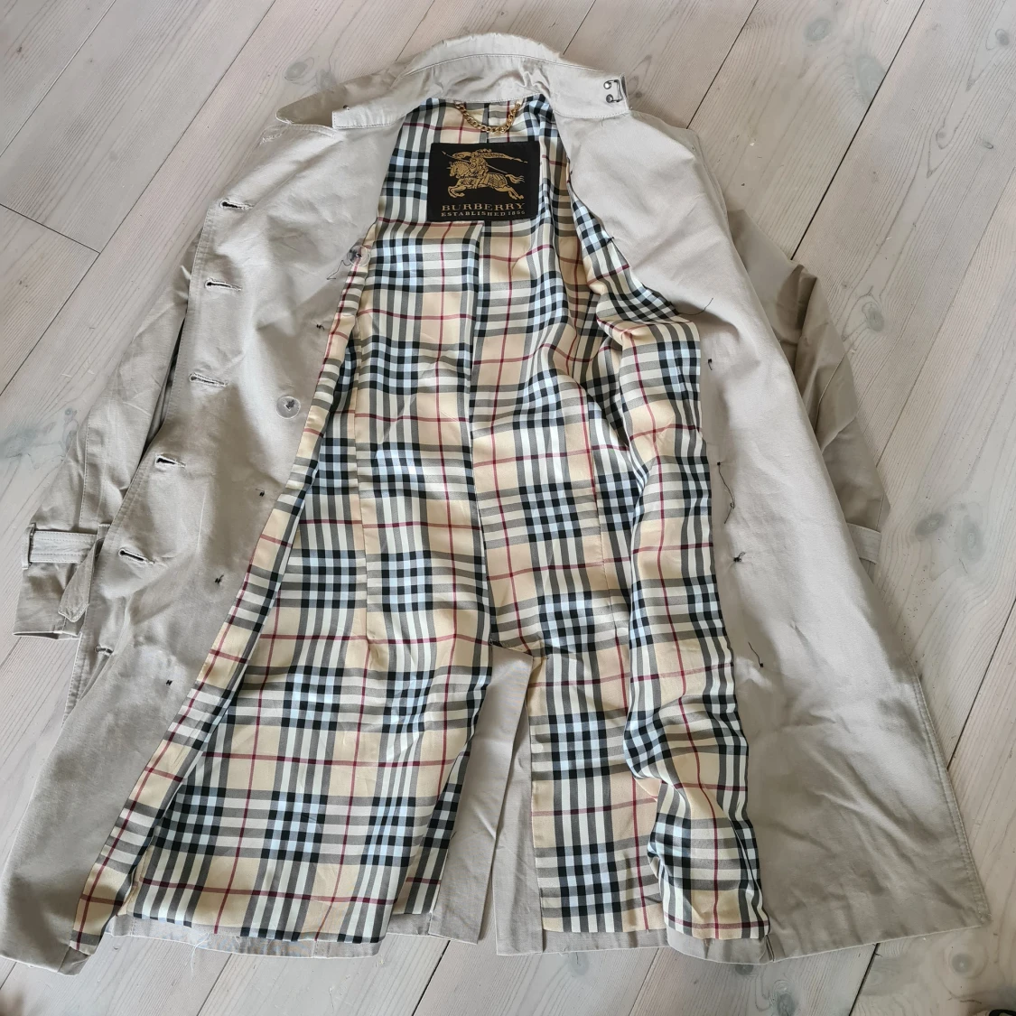 Trenchcoat stl 36 i nyskick!  - 90