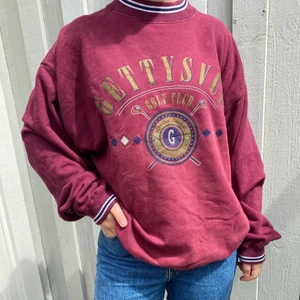 Tröja strl S/M - Vintage tjocktröja, tjock och jättemysig. Står storlek Small i. Skulle säga att det är S/M