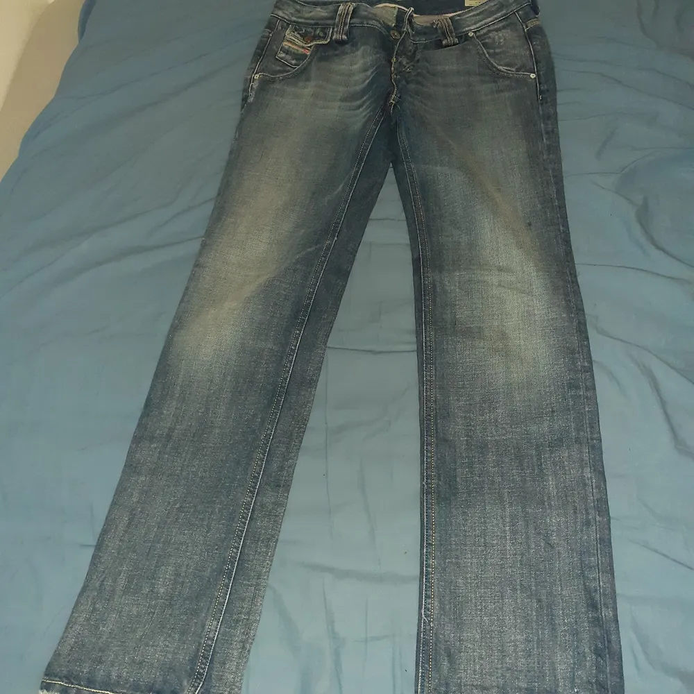 Dam jeans i bra skick. Stek 27 i midjan och 30 i längden.. Jeans & Byxor.