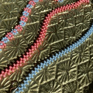 Super snygga armband - Tre st eleganta och helt handgjorda super fina och somriga armband perfekta till sommaren!⭐️💗Ej spårbar frakt( frakt 13kr) Kostar 39kr/st!💓💓