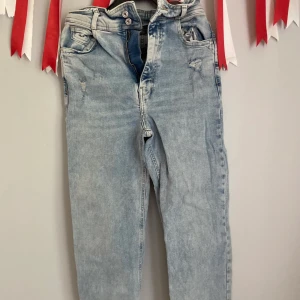 Jeans från Zara - Jeans från zara. Fint skick. Storlek 34. 