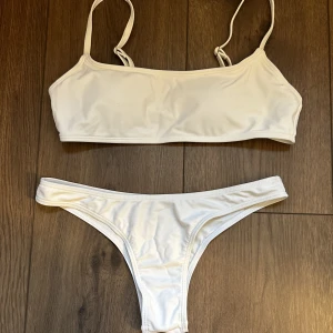 Vit bikini - Superfin bikini som endast är använd 1 gång, självklart nytvättad 🤍