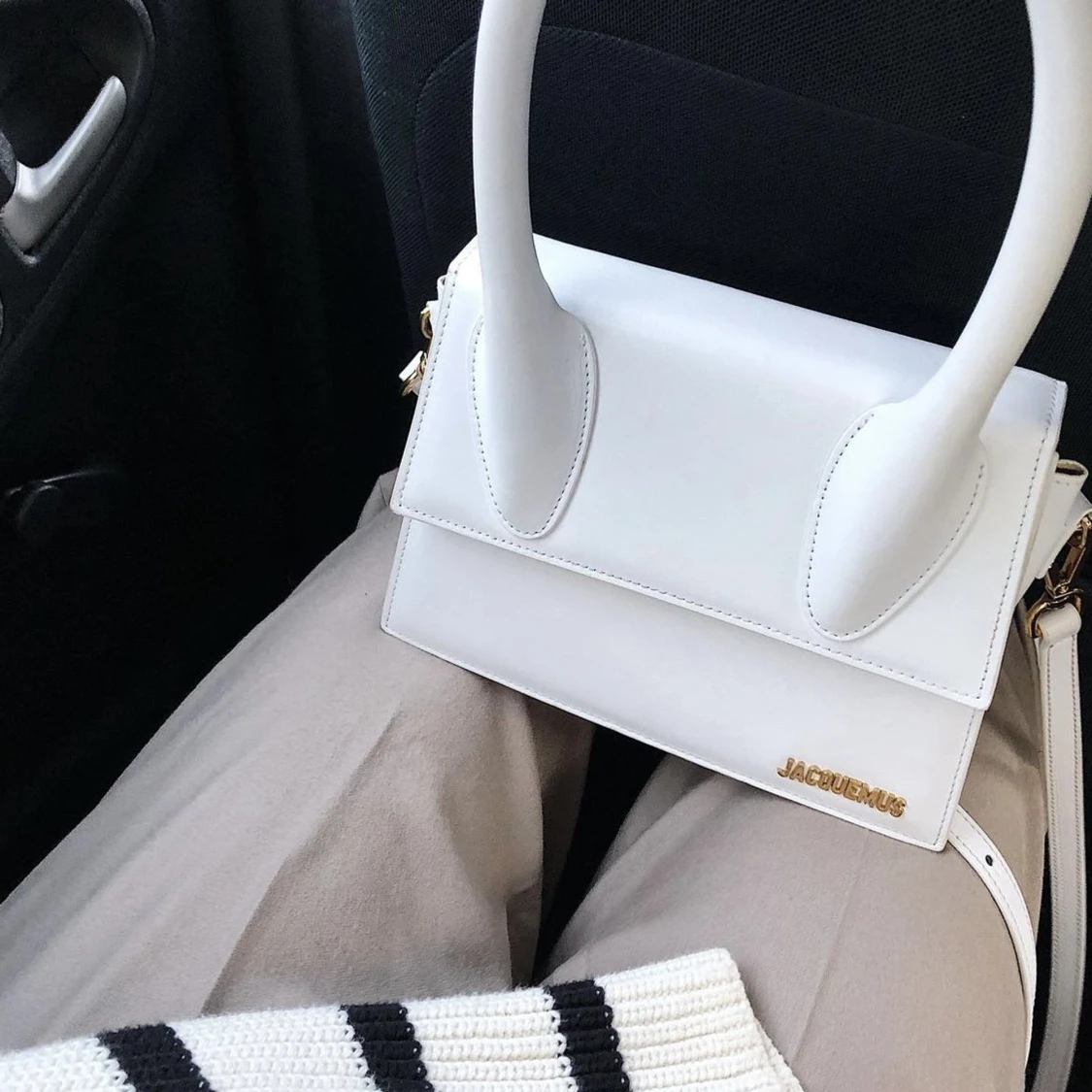 Jacquemus Le grand Chiquito