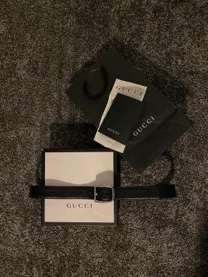 Gucci monogram belt  - Tjena säljer nu detta Gucci bälte! Har box kvitto sol såklart medföljer det är i storlek 85 ett extra hål har gjorts det är i bra skick🙌