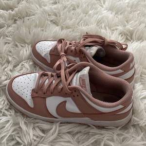 Nike tailwind deals 79 pride