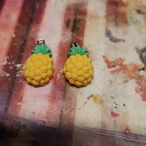 Ananas - Fin och lite rolig ananas