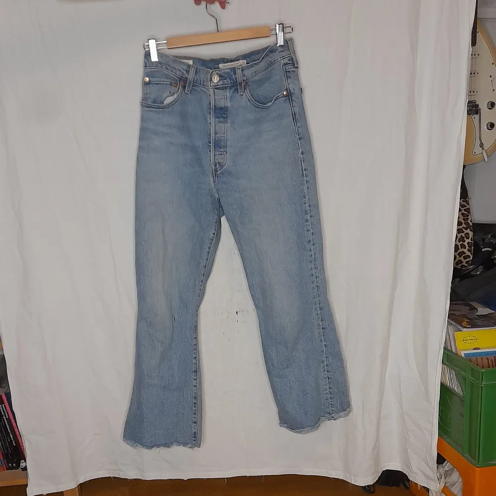Levis jeans i modell ribcage flare. Jeans & Byxor.