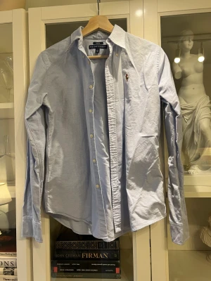 Ralph Lauren Damskjorta storlek 38 Slim Fit - Ralph Lauren Damskjorta storlek 38 Slim Fit