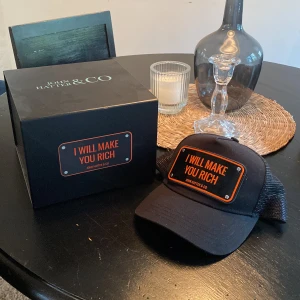 John hatter keps  - Svart John hatter keps. Använd några gånger, Skick 8/10