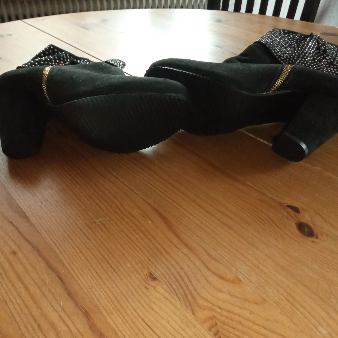 Stövlett med glitter stl 41 (38-39 ). - 91