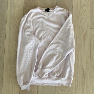 Ljusrosa tjocktröja HM - Iprincip aldrig använd