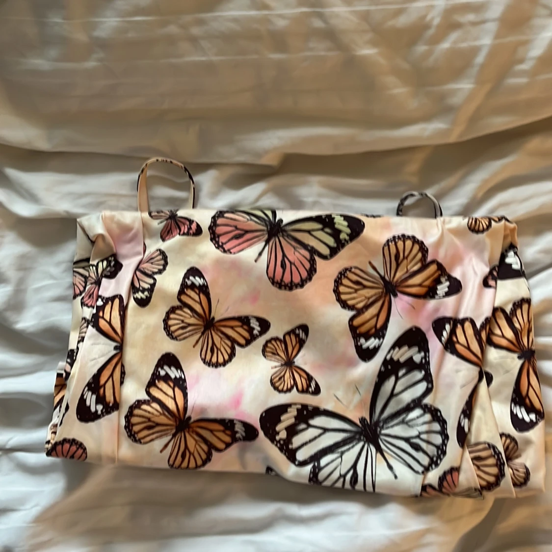 Fjärils klänning. - 90