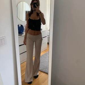 Mjukis  - Jätte gamla juicy mjukis som är lågmidjade, skicket är ej toppen & säljer därför billigt, jätte sköna att ha hemma dock 