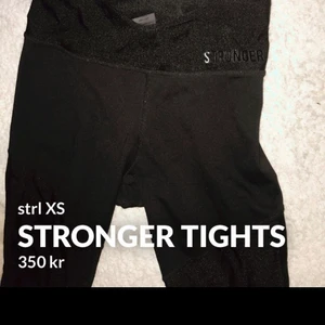 Stronger tights - Skimriga/glittriga upptill och på knäna. Superfint skick! Frakt tillkommer 