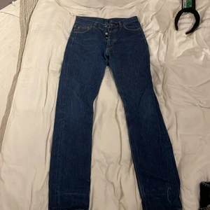 Rocky jeans - Säljer dessa jeans för de tyvär inte kommer till användning och de är lite för små för mig! Passar storlek 32/36,xxs/xs  men passar fortfarande i längden, Jag ör 160 ish 🙌💗🙌🙌 köpare står för frakt