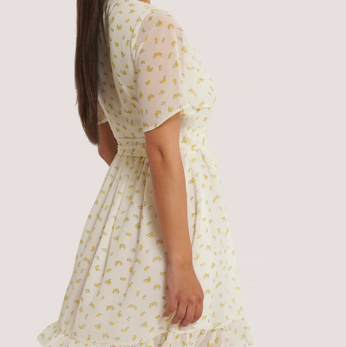 Omlottklänning från NA-KD - 90