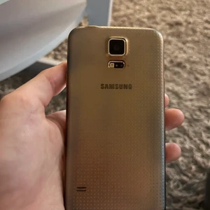 Samsung  - Hej! Säljer även denna samsung galax S 5