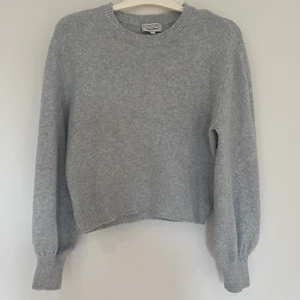 Stickad  - Mysig och söt stickad tröja från &other stories. 