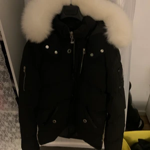 Moose Knuckles Jacka storlek xl - Moose Knuckel jacka bra skick och bra För vintern och Mycket bra pris