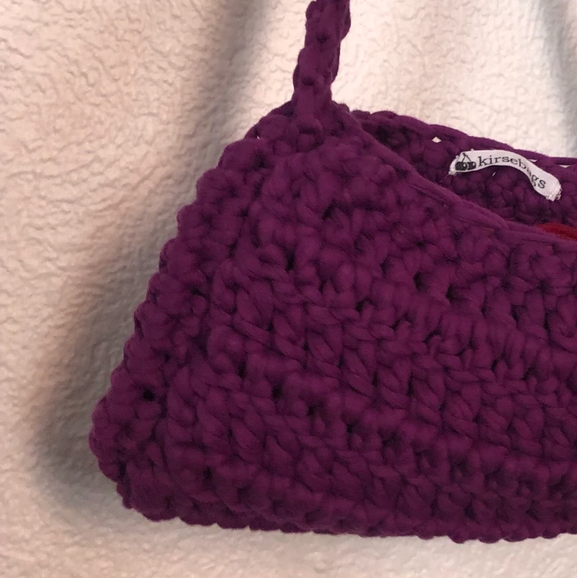 Virkad lila handväska  - 91