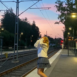 Volangkjol - Volangkjol storlek 170 men passar xs-m