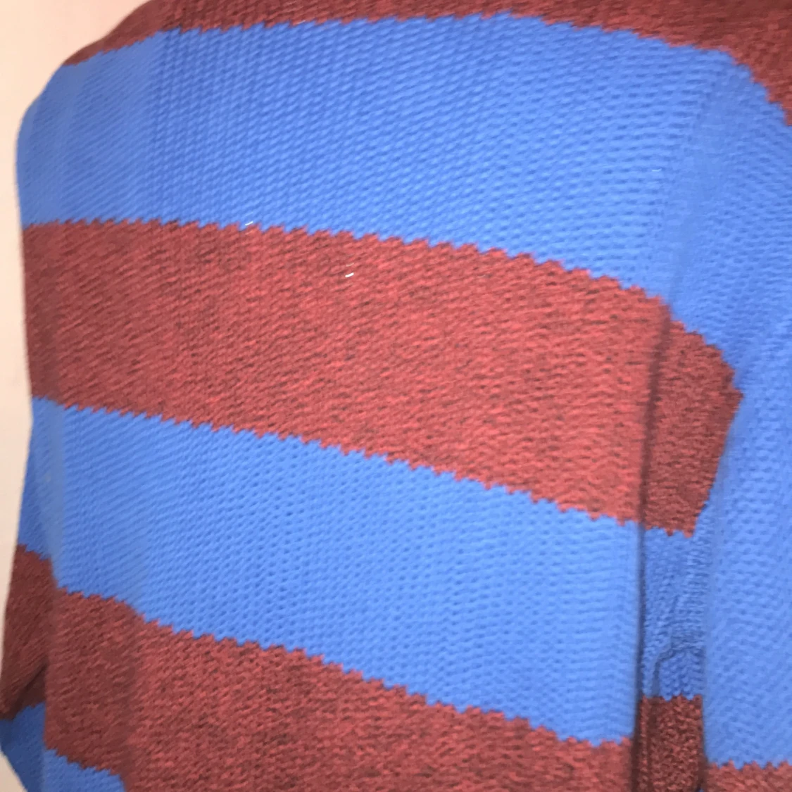 Stickad tröja XS - 91