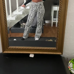 Zebra jeans - Säljer dessa från pull and bear!